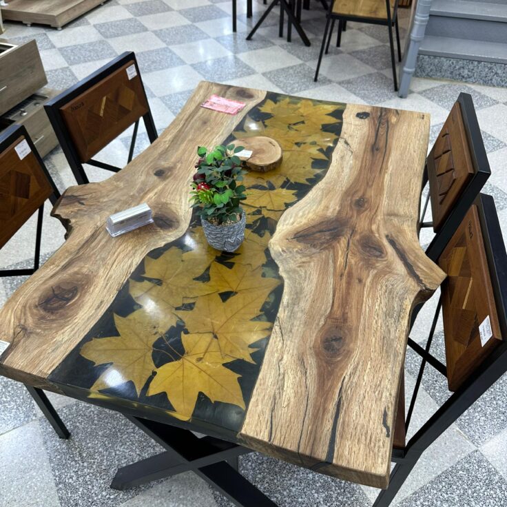 Table de cuisine en bois naturel