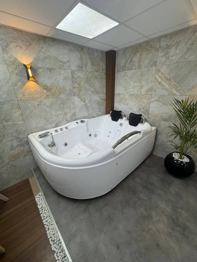 JACUZZI Rectangulaire - le luxe du confort Absolu.