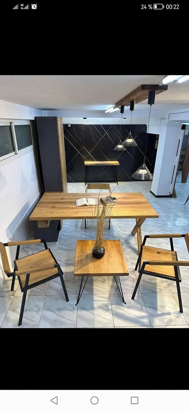 TABLE en Chêne Doré- chaleur , style et élégance naturelle. – Image 7