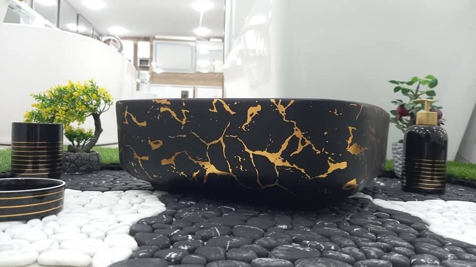 Vasque Suspendu Doré - Design Moderne & Élégance Minimaliste . – Image 5